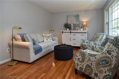 155 Rodney Rd, Warwick, RI 02889 photo 4