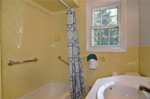 155 Rodney Rd, Warwick, RI 02889 photo 13