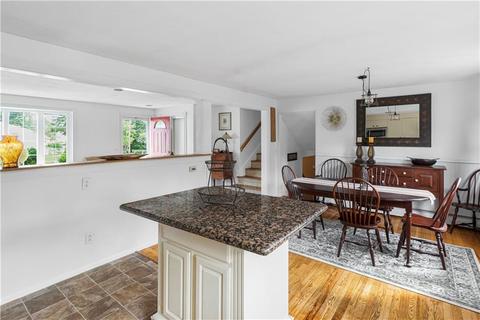 70 Sandro Dr, Warwick, RI 02886 photo 7