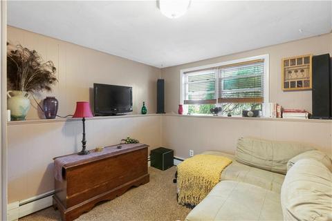 70 Sandro Dr, Warwick, RI 02886 photo 19