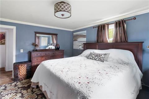 70 Sandro Dr, Warwick, RI 02886 photo 11
