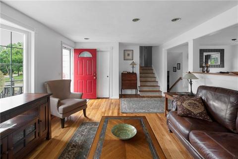 70 Sandro Dr, Warwick, RI 02886 photo 10