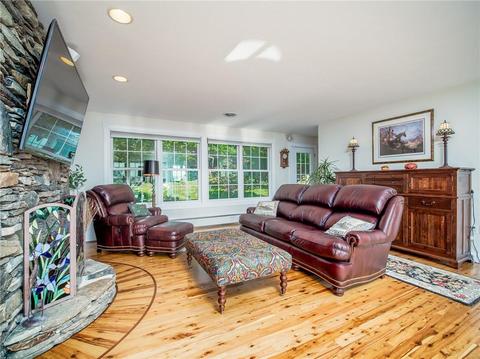 90 Thompson Rd, Thompson, CT 06277 photo 28