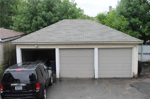 95 Park Ave, Woonsocket, RI 02895 photo 4