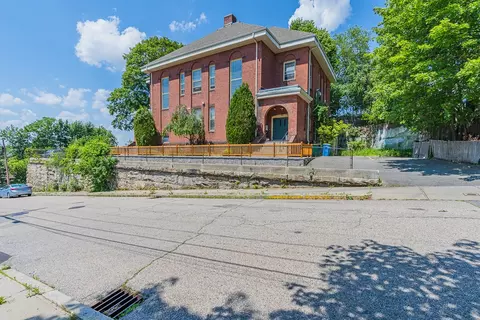 388 Vose St #4, Woonsocket, RI 02895 photo 1