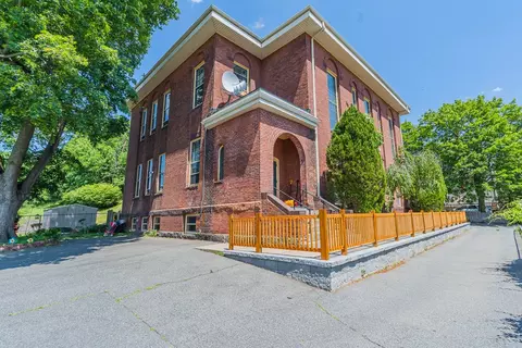 388 Vose St #4, Woonsocket, RI 02895 photo 3