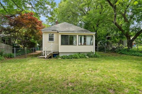 27 Cliff Rd, Warwick, RI 02889 photo 5