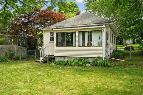 27 Cliff Rd, Warwick, RI 02889 photo 6