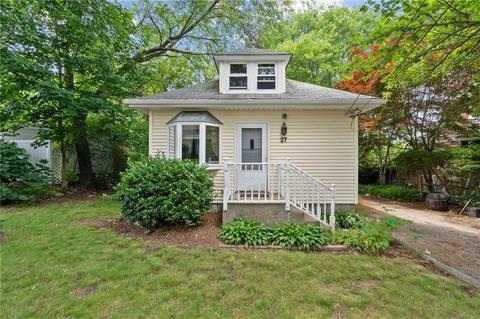 27 Cliff Rd, Warwick, RI 02889 photo 1