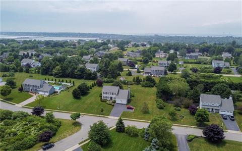 241 Compton View Dr, Middletown, RI 02842 photo 5