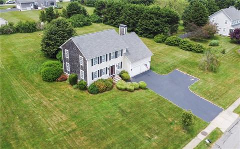 241 Compton View Dr, Middletown, RI 02842 photo 3