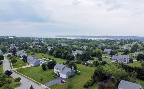241 Compton View Dr, Middletown, RI 02842 photo 4