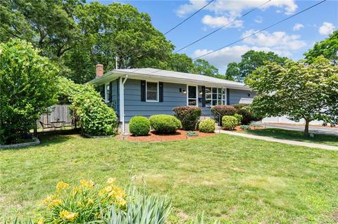15 Fifth Ave, Warwick, RI 02888 photo 1