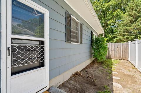 15 Fifth Ave, Warwick, RI 02888 photo 19