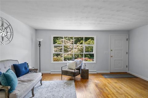 15 Fifth Ave, Warwick, RI 02888 photo 4