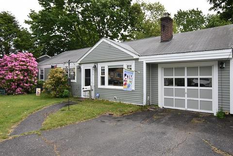 76 Aurora Dr, Warwick, RI 02889 photo 10