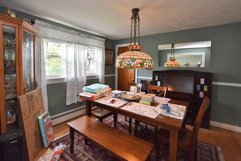 76 Aurora Dr, Warwick, RI 02889 photo 3