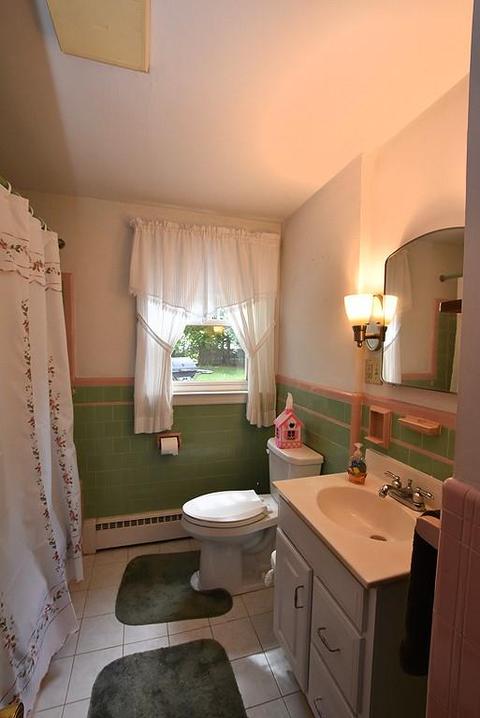 76 Aurora Dr, Warwick, RI 02889 photo 9