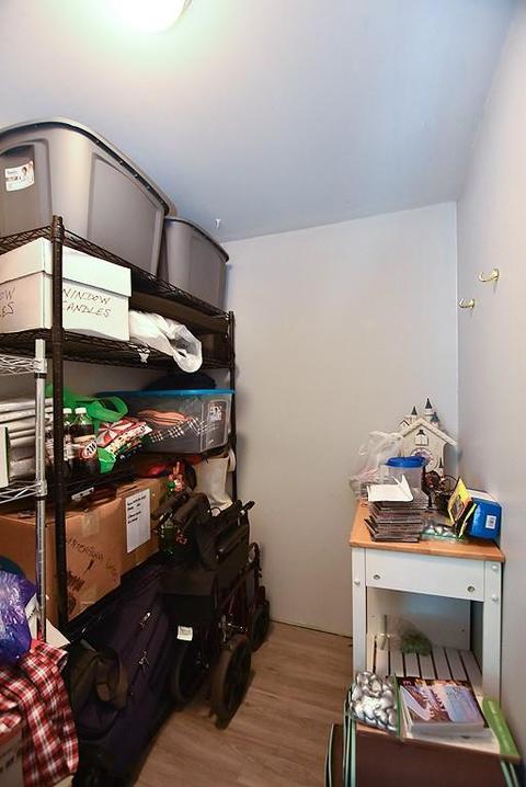 76 Aurora Dr, Warwick, RI 02889 photo 6