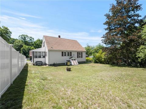 52 Bartlett St, Woonsocket, RI 02895 photo 23
