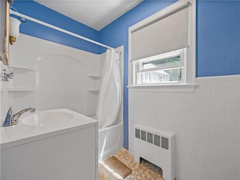 52 Bartlett St, Woonsocket, RI 02895 photo 11