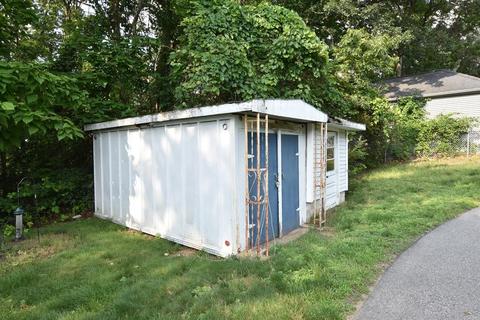 288 Aylsworth Ave, Woonsocket, RI 02895 photo 14