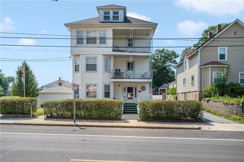 1041 Park Ave, Woonsocket, RI 02895 photo 1