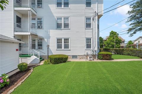 1041 Park Ave, Woonsocket, RI 02895 photo 25