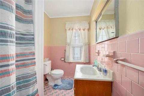 1041 Park Ave, Woonsocket, RI 02895 photo 13