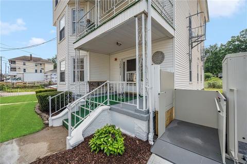 1041 Park Ave, Woonsocket, RI 02895 photo 27
