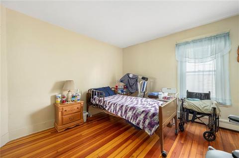 1041 Park Ave, Woonsocket, RI 02895 photo 6