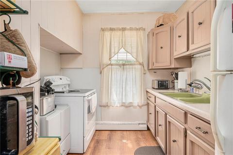1041 Park Ave, Woonsocket, RI 02895 photo 11