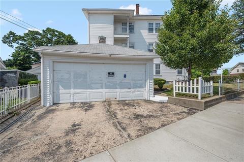 1041 Park Ave, Woonsocket, RI 02895 photo 24