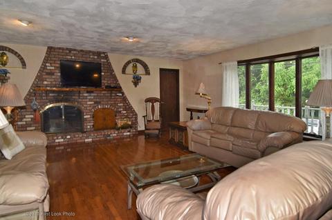 2 Beaulieu Ave, Coventry, RI 02816 photo 3