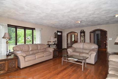 2 Beaulieu Ave, Coventry, RI 02816 photo 5