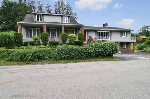 2 Beaulieu Ave, Coventry, RI 02816 photo 1