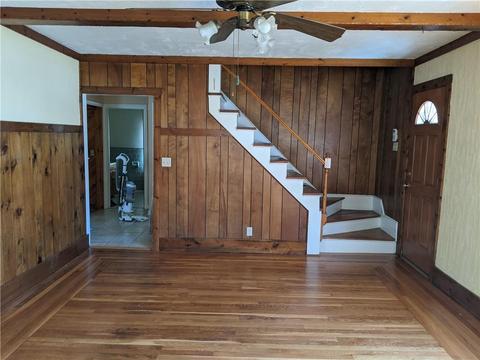 37 Crest Ave, Warwick, RI 02886 photo 5