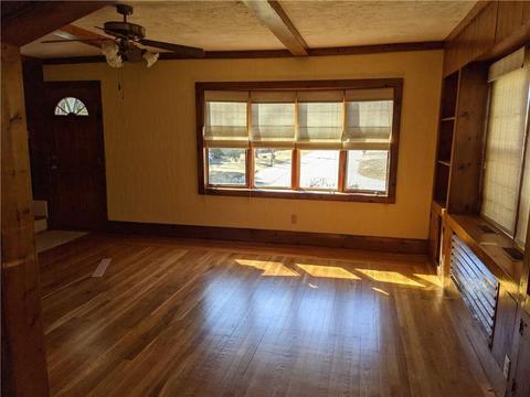 37 Crest Ave, Warwick, RI 02886 photo 3