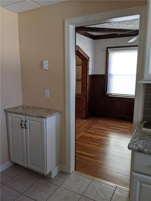 37 Crest Ave, Warwick, RI 02886 photo 9