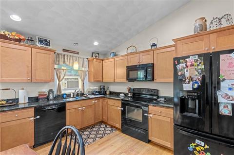6 Lees Ln, Glocester, RI 02814 photo 3