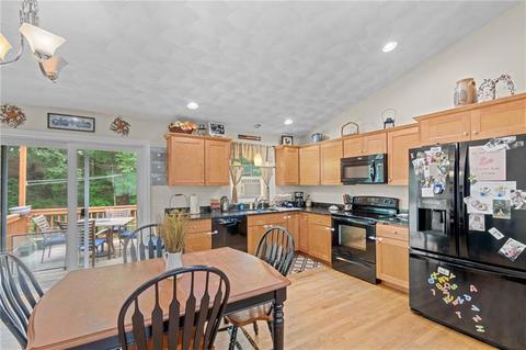 6 Lees Ln, Glocester, RI 02814 photo 4