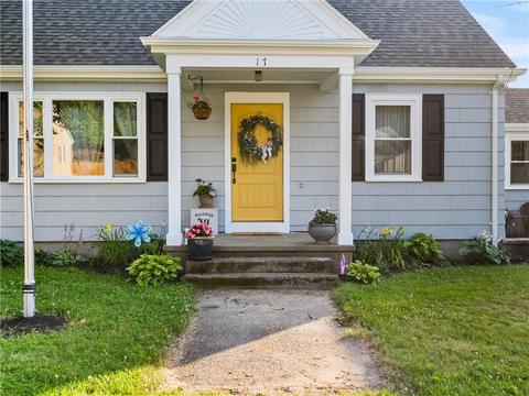 17 Baltimore Ave, Warren, RI 02885 photo 1