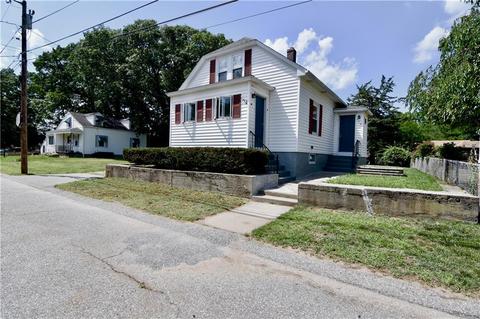 135 Seamans St, Woonsocket, RI 02895 photo 13