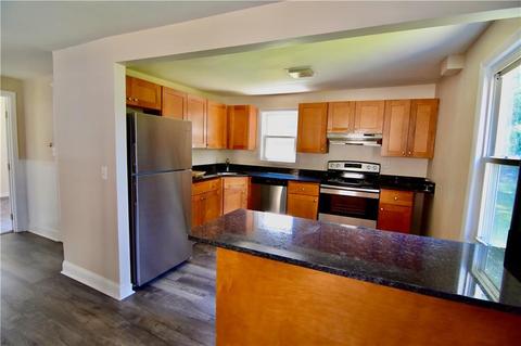 135 Seamans St, Woonsocket, RI 02895 photo 3