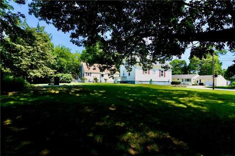 135 Seamans St, Woonsocket, RI 02895 photo 11