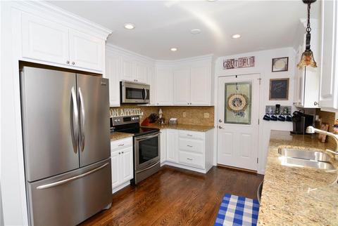 89 Glenbrook Rd, Warwick, RI 02889 photo 6