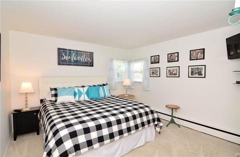 89 Glenbrook Rd, Warwick, RI 02889 photo 14