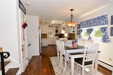 89 Glenbrook Rd, Warwick, RI 02889 photo 8