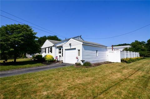 89 Glenbrook Rd, Warwick, RI 02889 photo 4