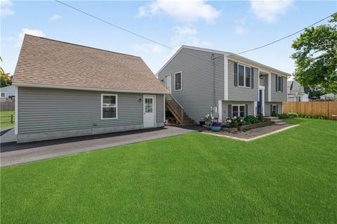 2000 W Shore Rd, Warwick, RI 02889 photo 2